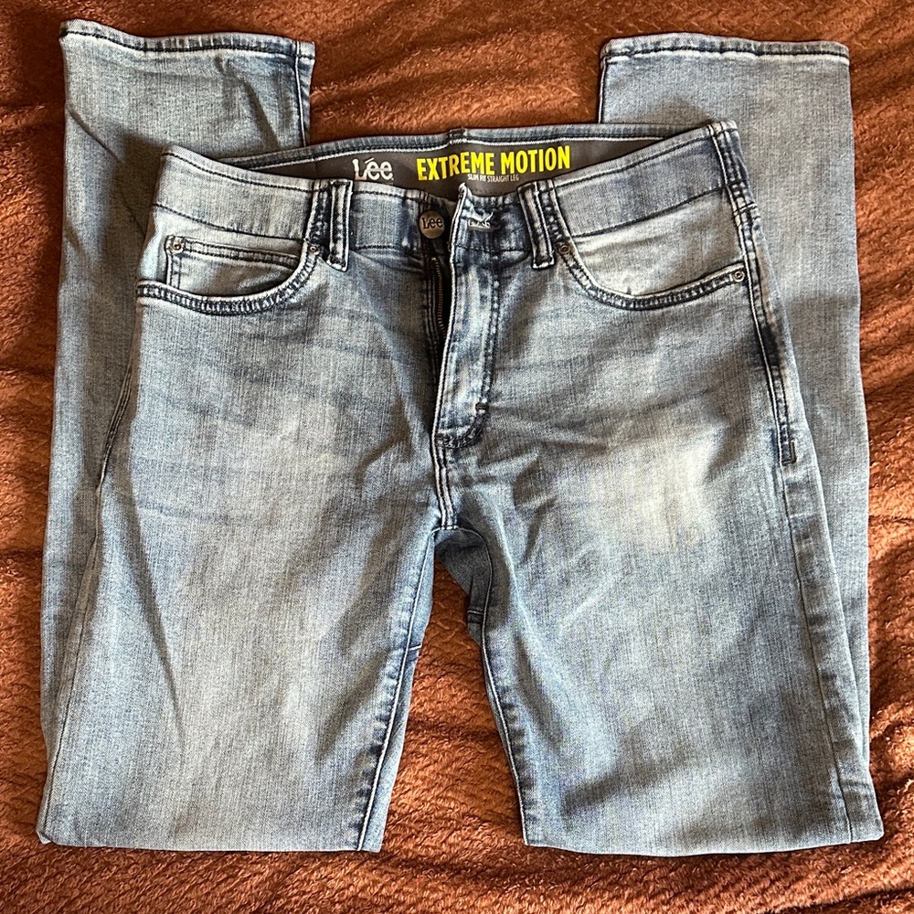 Lee Men's Relaxed Fit Jeans in Light Gray